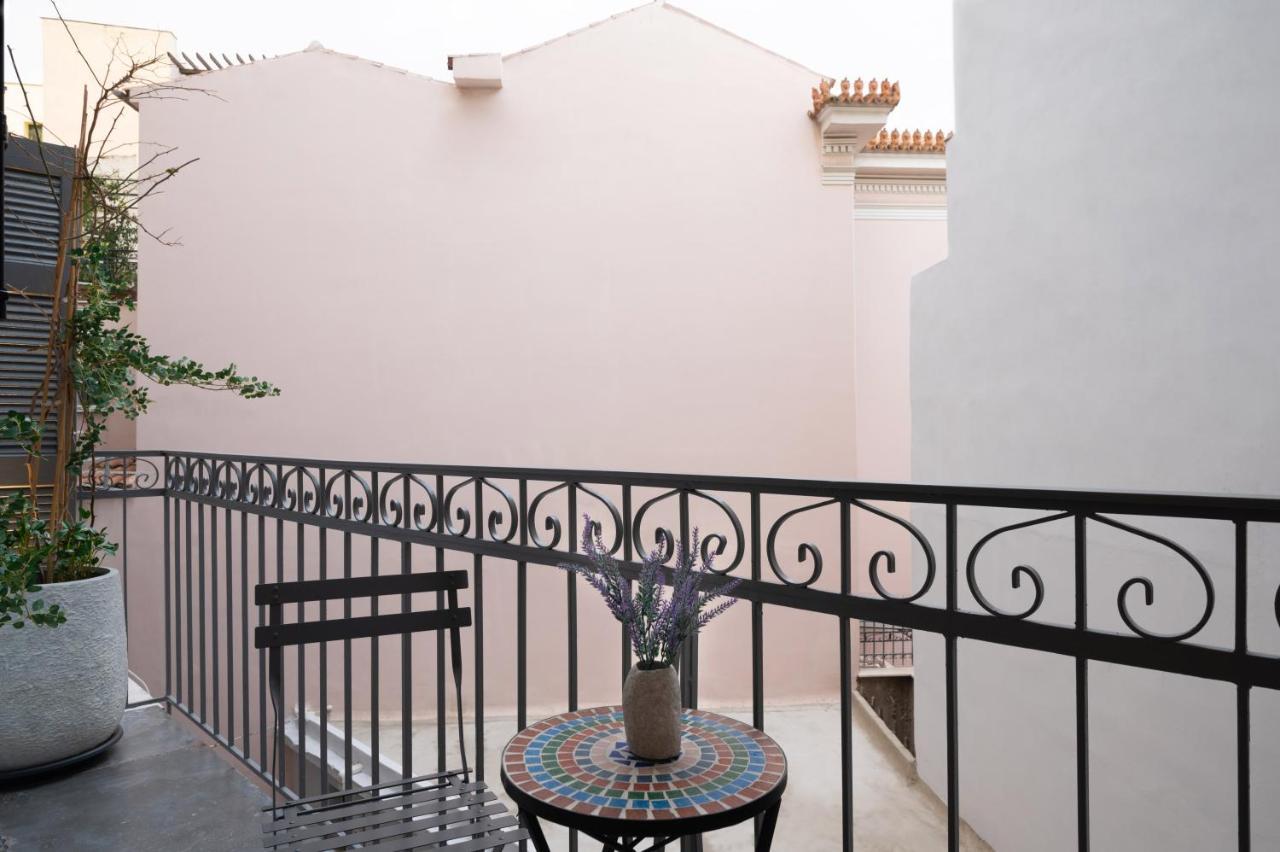 Апартаменты Adrianou At Heart Of Plaka Афины Экстерьер фото