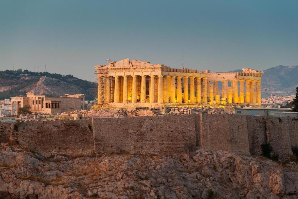 Апартаменты Adrianou At Heart Of Plaka Афины Экстерьер фото