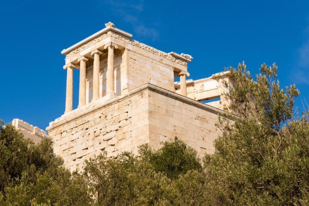 Апартаменты Adrianou At Heart Of Plaka Афины Экстерьер фото